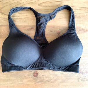 VS pink sports bra
